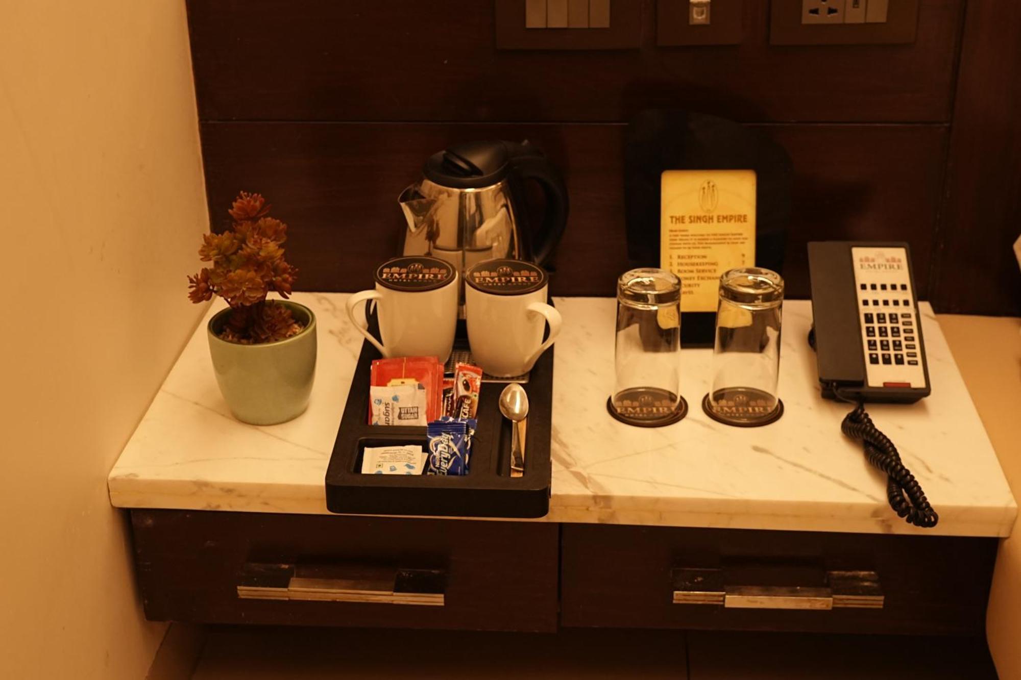 Empire Suites, New Delhi Ngoại thất bức ảnh
