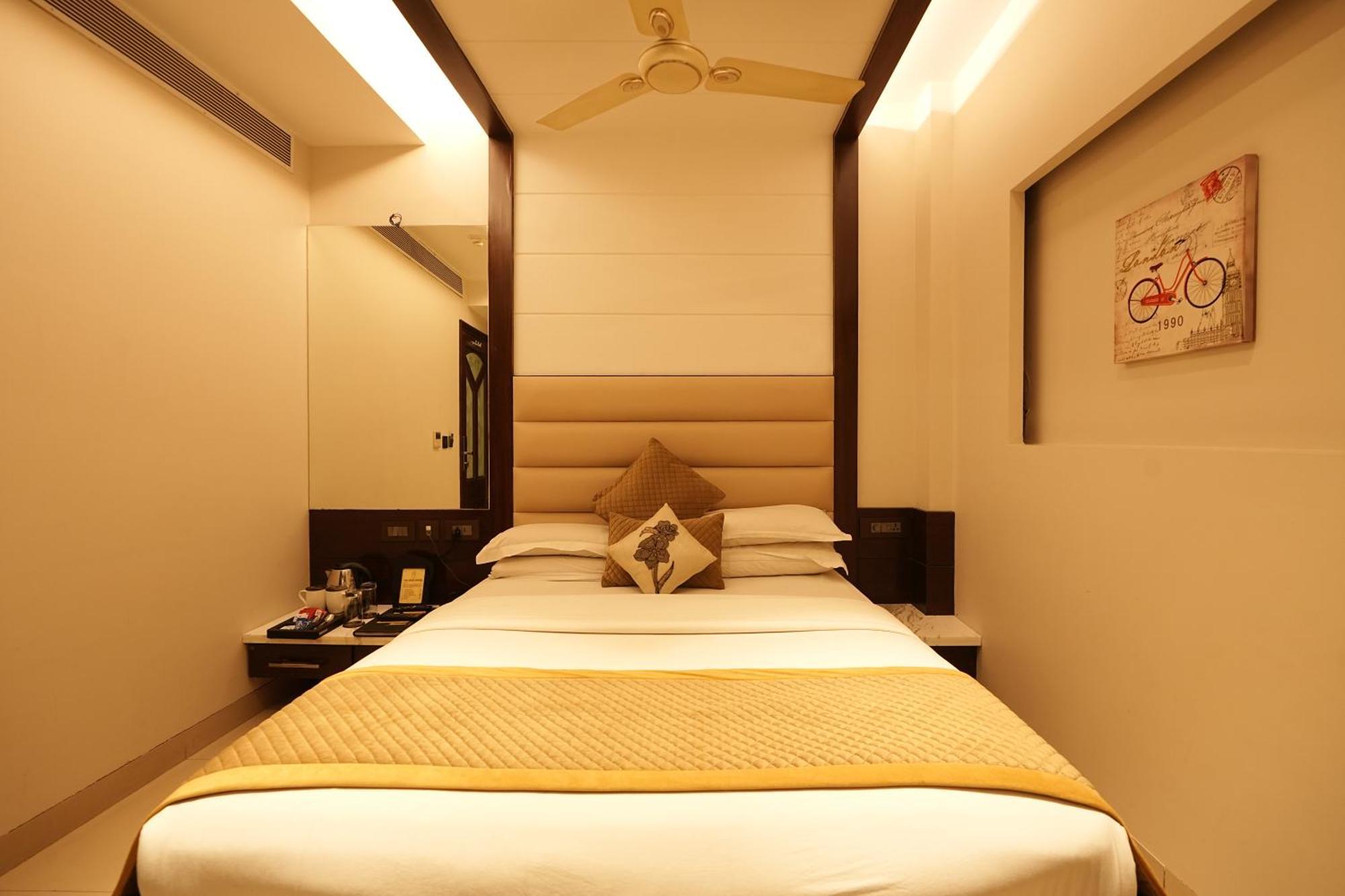 Empire Suites, New Delhi Ngoại thất bức ảnh