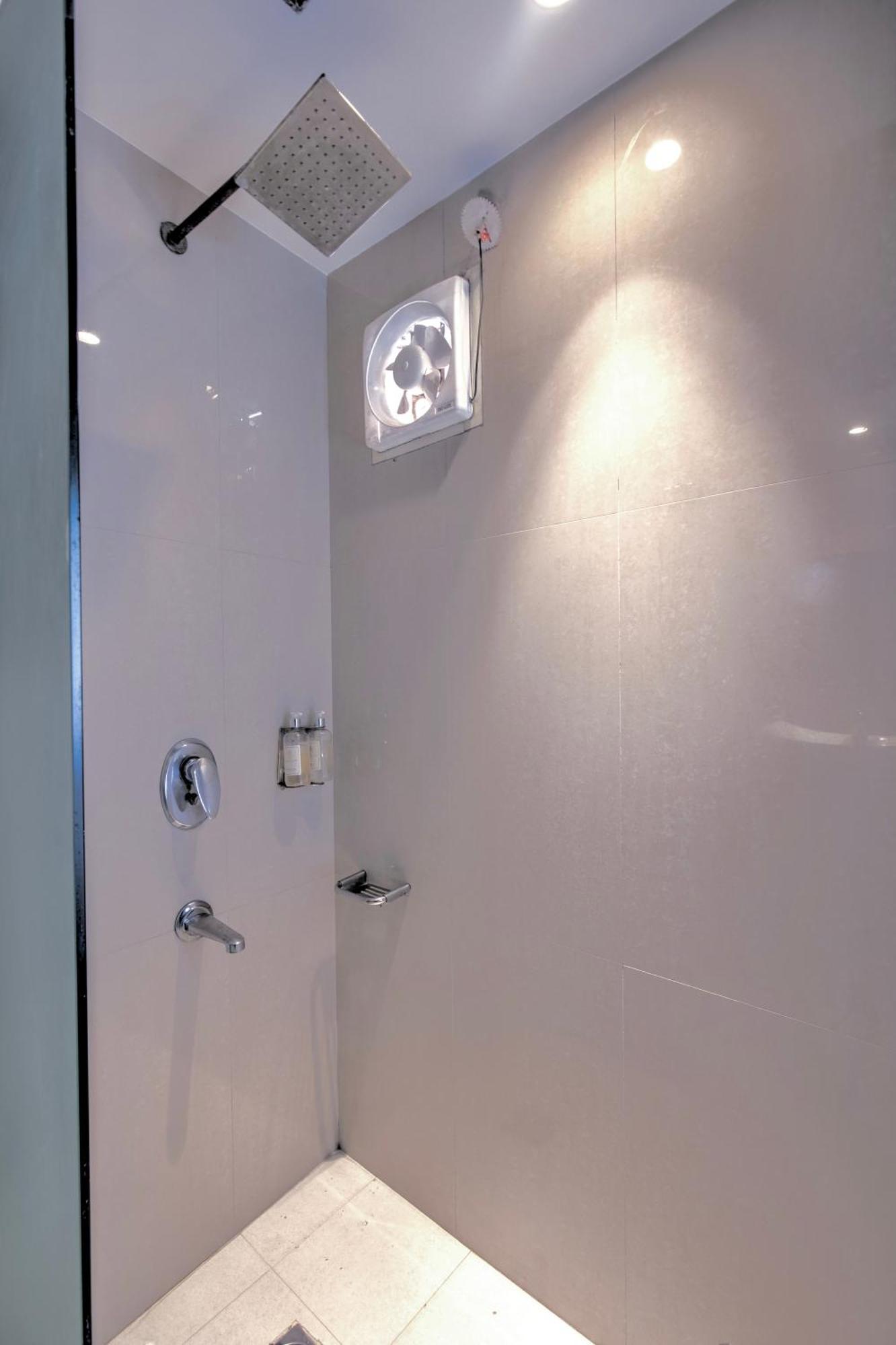 Empire Suites, New Delhi Ngoại thất bức ảnh