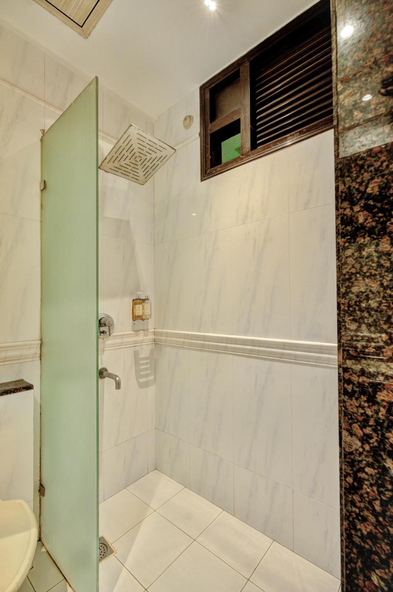 Empire Suites, New Delhi Ngoại thất bức ảnh