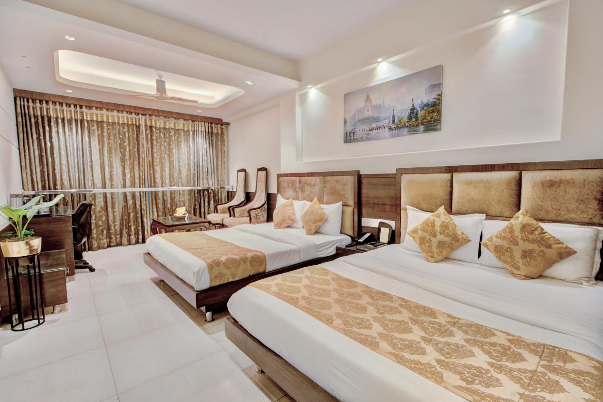 Empire Suites, New Delhi Ngoại thất bức ảnh