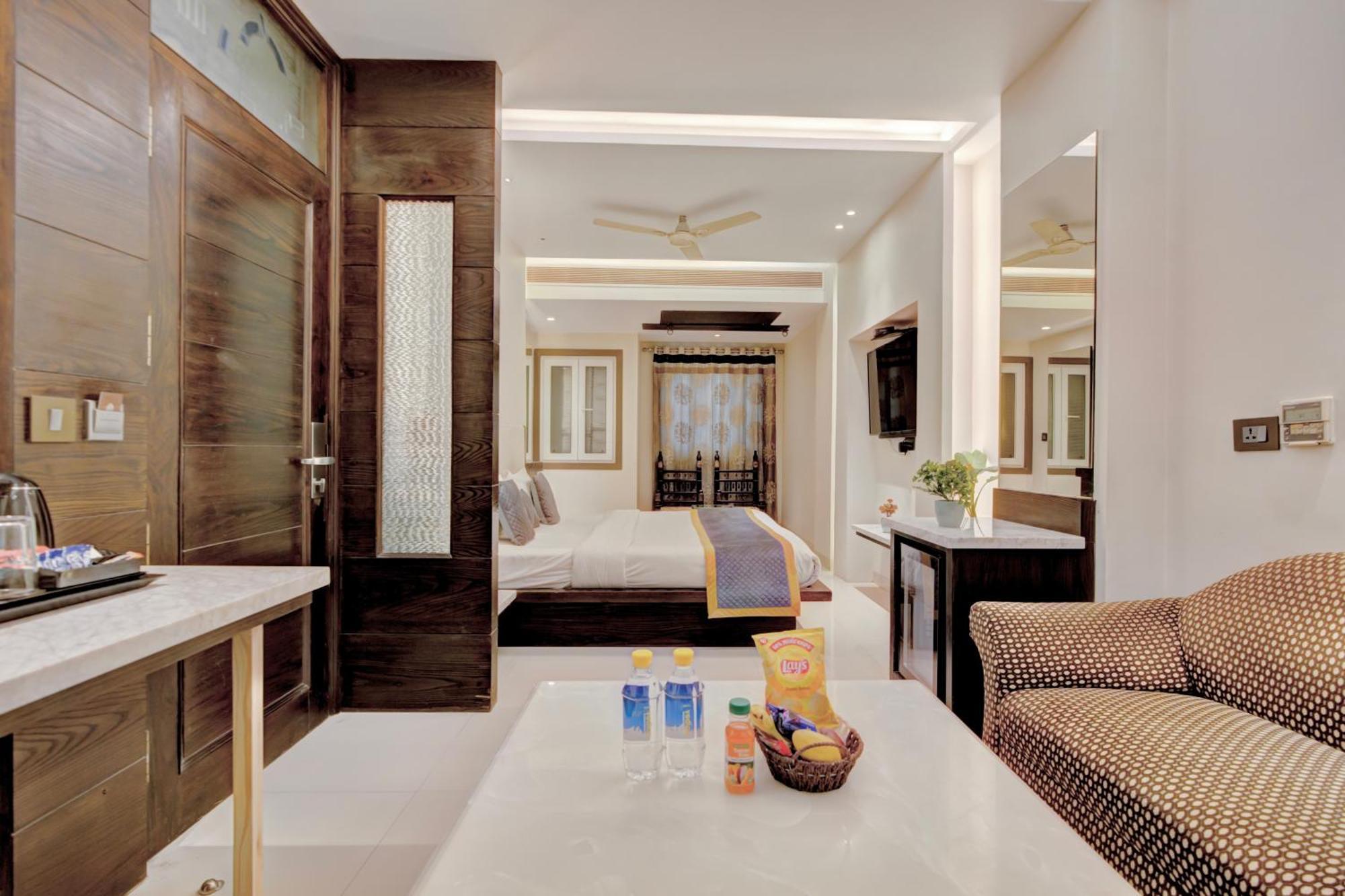 Empire Suites, New Delhi Ngoại thất bức ảnh