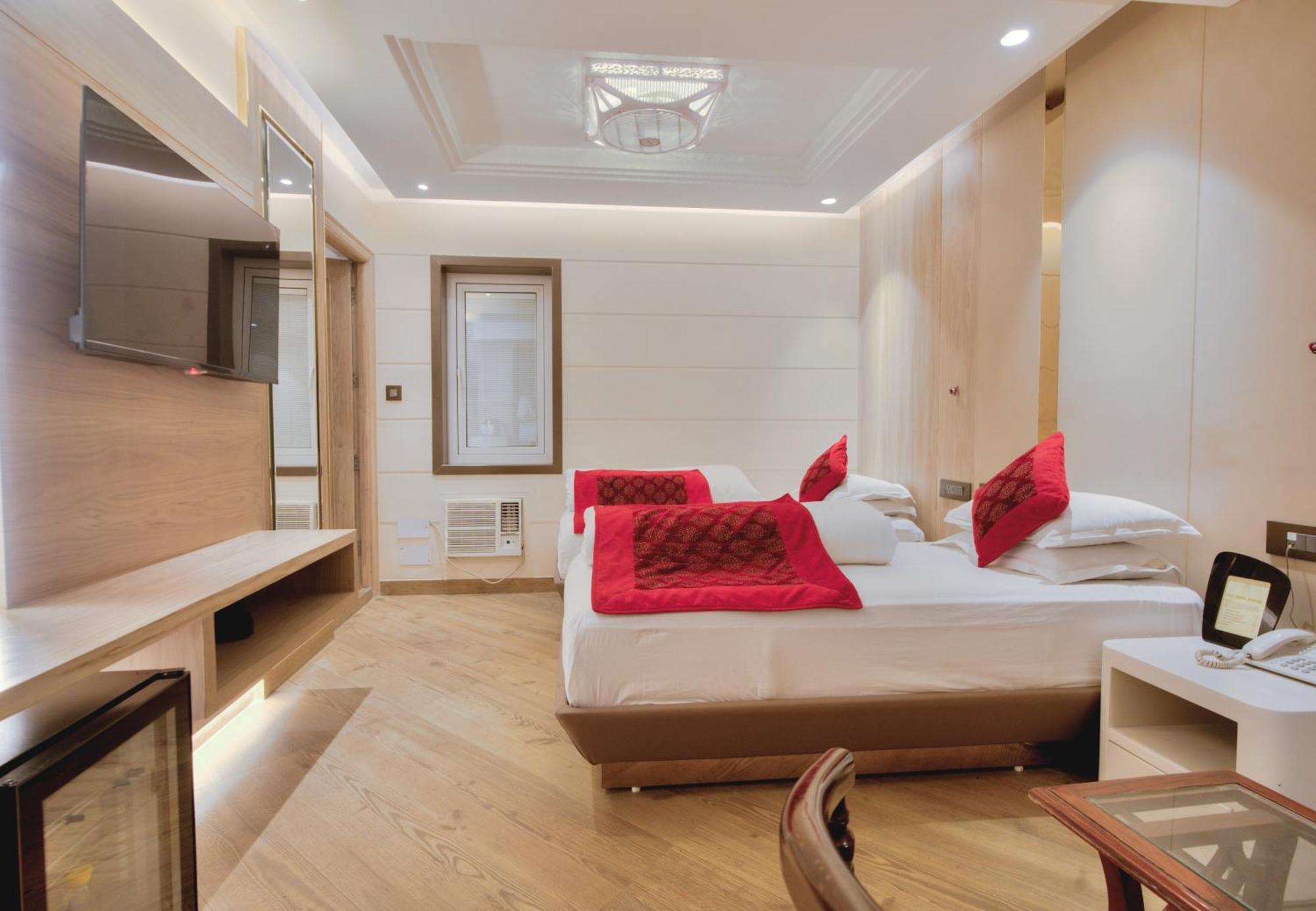 Empire Suites, New Delhi Ngoại thất bức ảnh